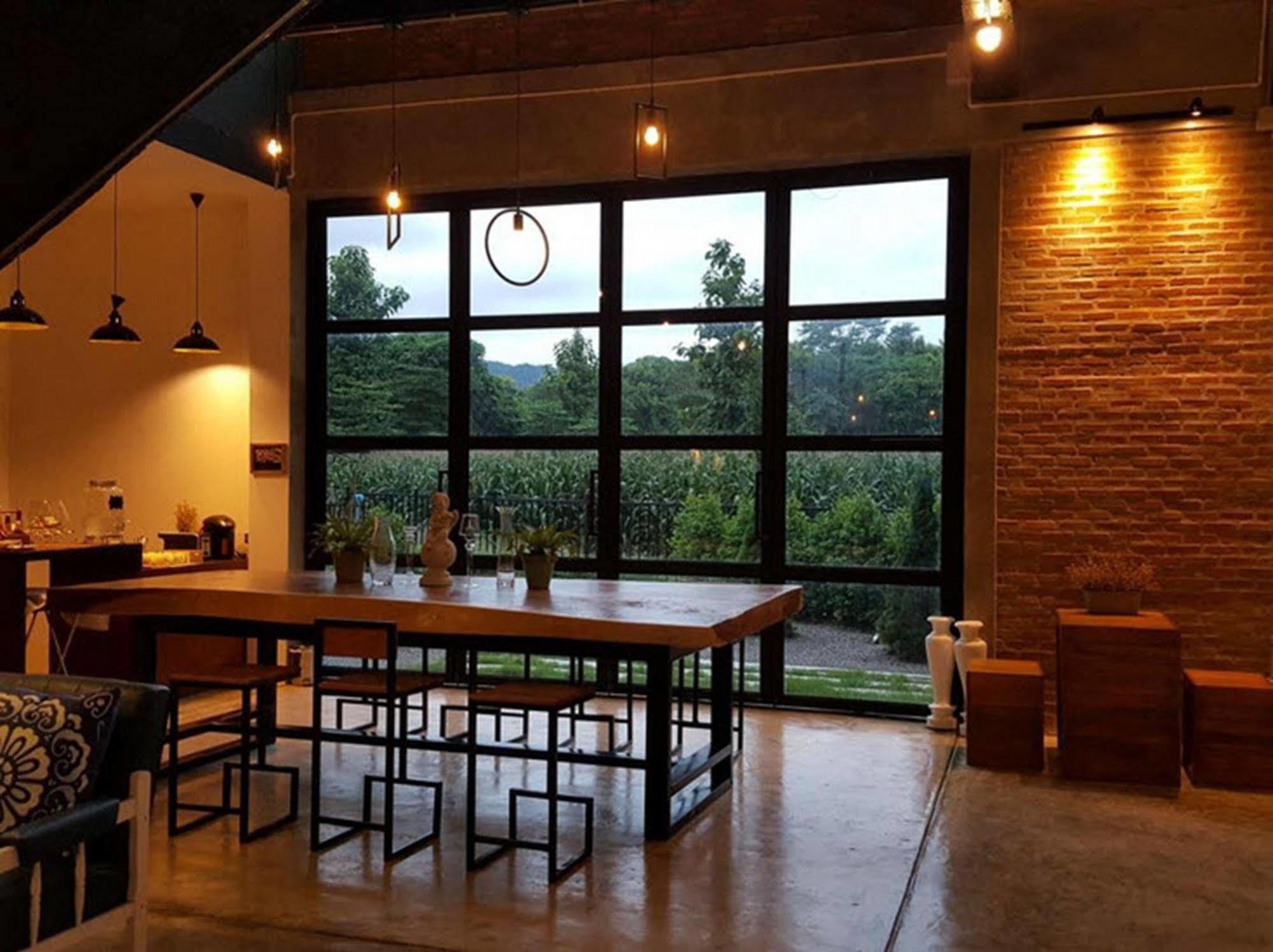 Manonnee Hotel Chiang Rai Exterior photo