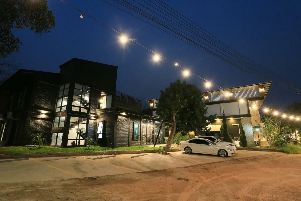 Manonnee Hotel Chiang Rai Exterior photo