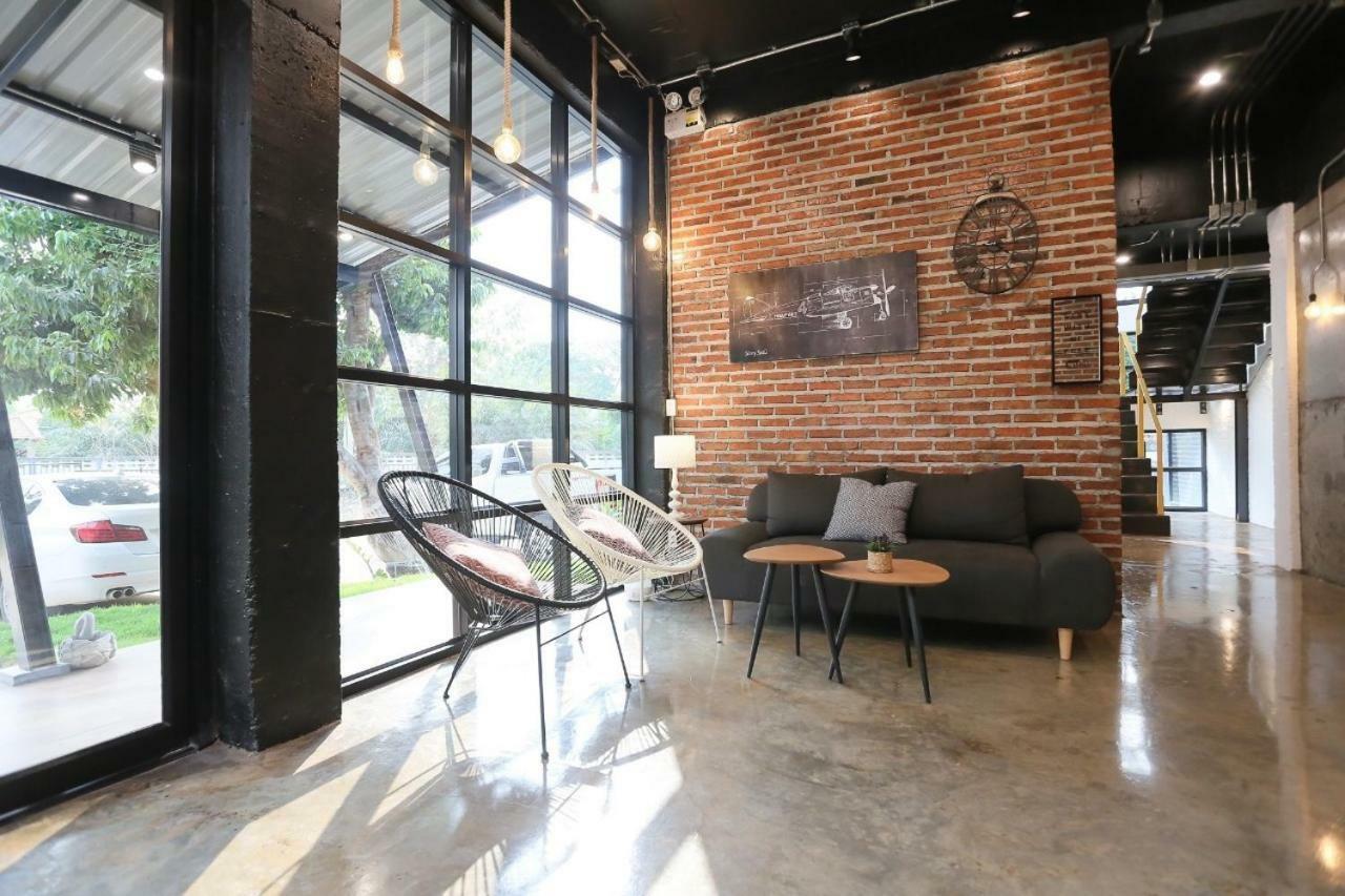 Manonnee Hotel Chiang Rai Exterior photo